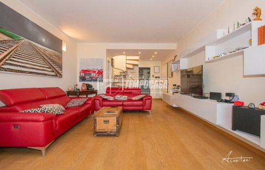 Penthouse in Modena, Provincia di Modena