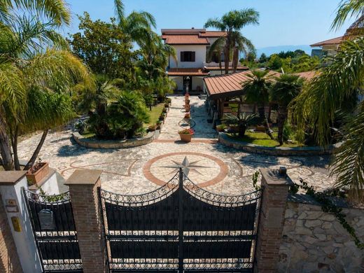 Villa in Milazzo, Province of Messina