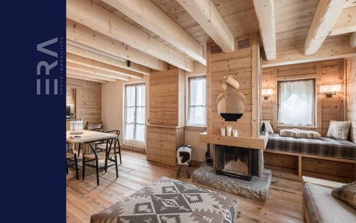 Apartment / Etagenwohnung in Cortina d’Ampezzo, Provincia di Belluno