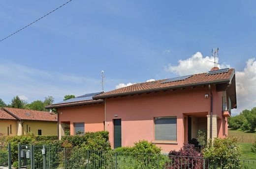 Villa in Lambrugo, Provincia di Como