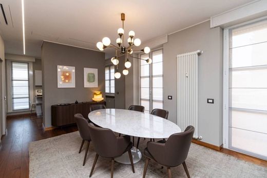 Apartment / Etagenwohnung in Mailand, Lombardei