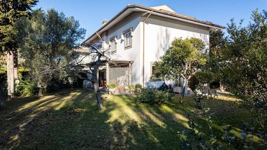 Villa in Rome, Latium