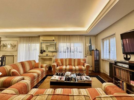 Villa in Rome, Latium