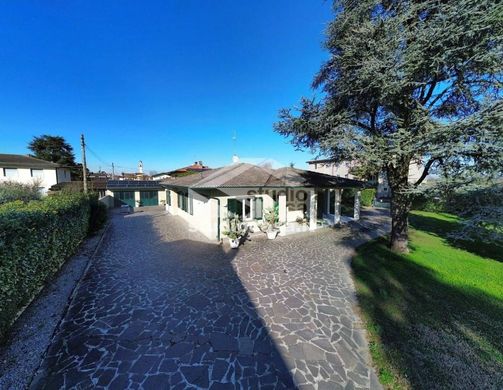 Villa in Camisano, Provincia di Cremona