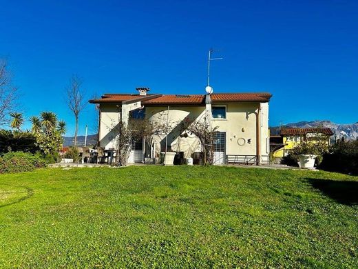 Villa en Carrara, Provincia di Massa-Carrara