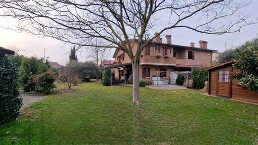 Villa - Ferrara, Provincia di Ferrara