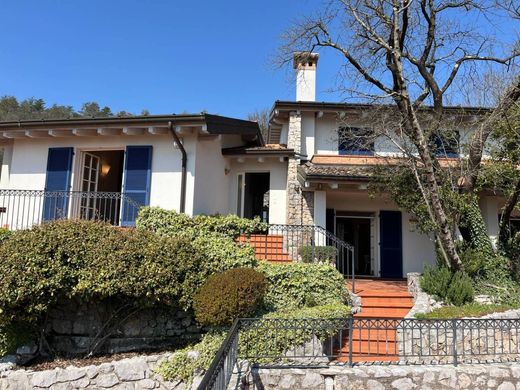 Willa w Medea, Gorizia