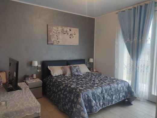 Villa in Modena, Provincia di Modena