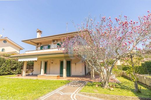 Villa in Grottaferrata, Rome