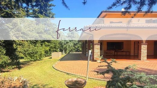 Villa en Castelnuovo Rangone, Módena