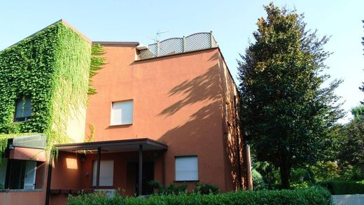 Terraced house in Segrate, Milan