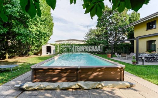 Villa in Settala, Milan