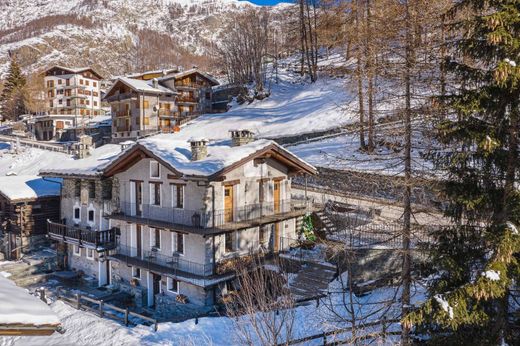 Luxury home in Valtournenche, Valle d'Aosta