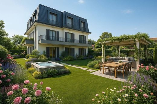 Villa in Gerenzano, Provincia di Varese