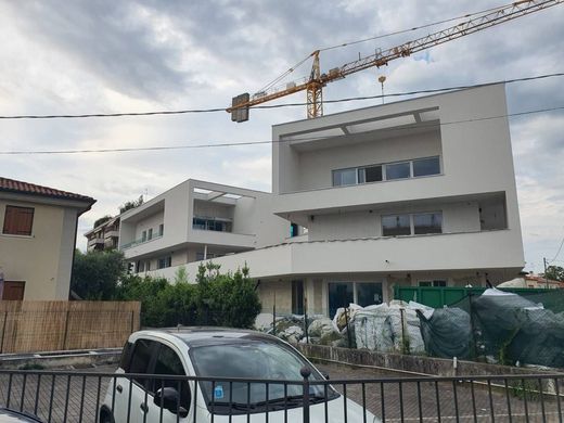 Penthouse in Treviso, Provincia di Treviso