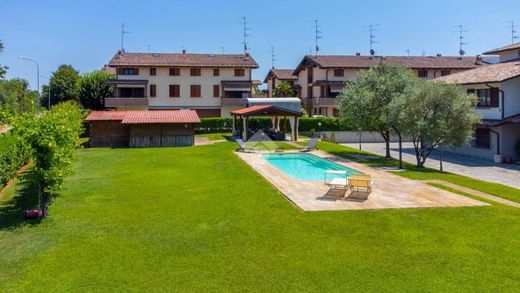 Villa in Reggio nell'Emilia, Provincia di Reggio Emilia