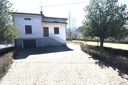 Βίλα σε Borgo San Dalmazzo, Provincia di Cuneo