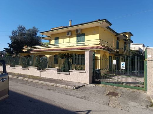 Villa in Acerra, Naples