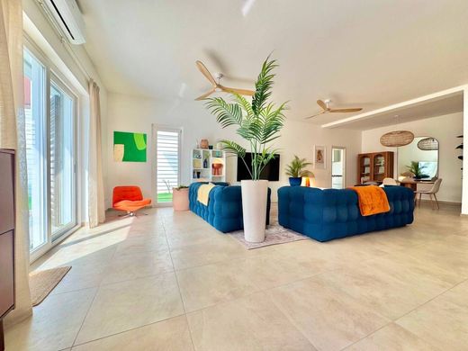 Villa Guidonia Montecelio, Roma