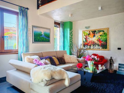 Villa in Solbiate, Provincia di Como