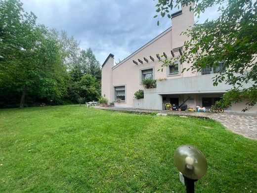 Villa en Pianoro, Bolonia