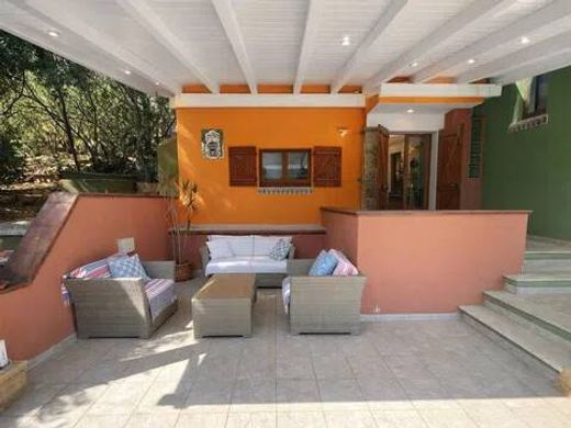 Villa a Villasimius, Provincia del Sud Sardegna