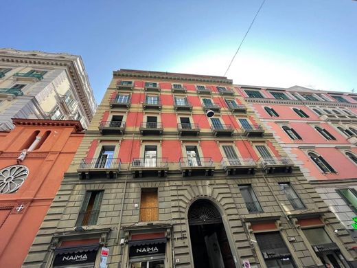 Piso / Apartamento en Nápoles, Napoles