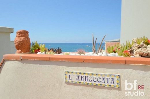 Rosignano Marittimo, Provincia di Livornoのテラスハウス