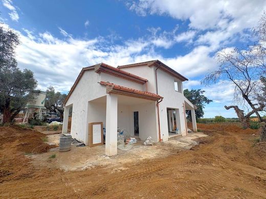 Villa in Castagneto Carducci, Provincia di Livorno