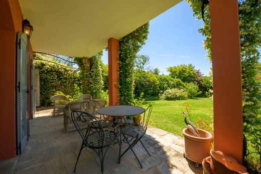 Вилла, Bogogno, Provincia di Novara
