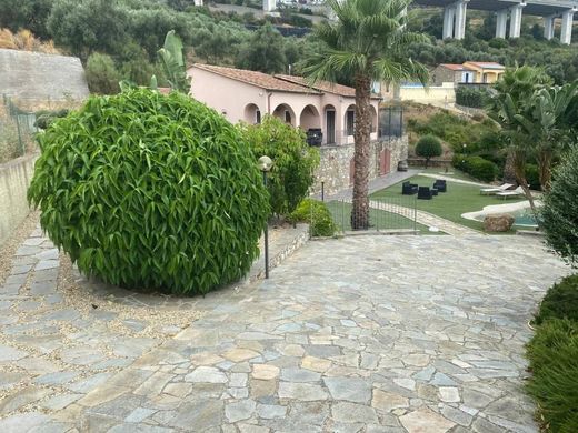 ﻓﻴﻼ ﻓﻲ Cipressa, Provincia di Imperia