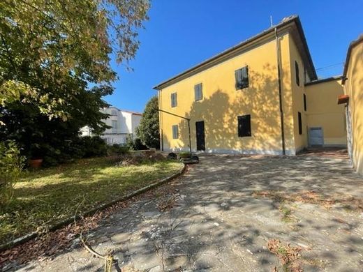 Villa en Montemurlo, Provincia di Prato