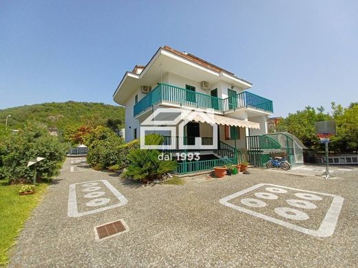 Terraced house in Battipaglia, Provincia di Salerno