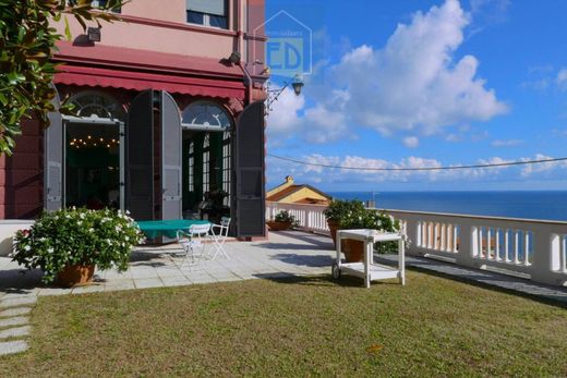 Villa a Bergeggi, Savona