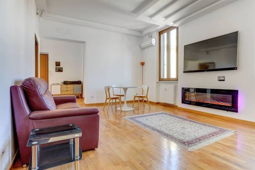 Apartment / Etagenwohnung in Rom, Latium