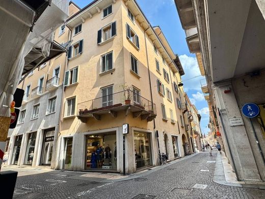 Apartment in Verona, Provincia di Verona