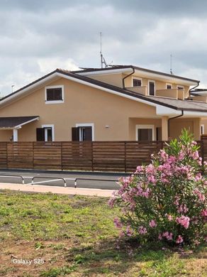 Apartment in Ladispoli, Rome