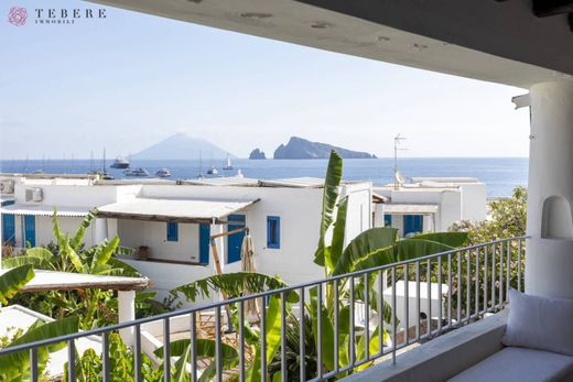 Villa in Lipari, Messina