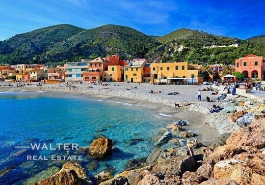 Apartment in Finale Ligure, Provincia di Savona