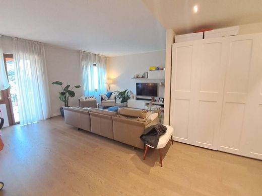 ﺷﻘﺔ ﻓﻲ Cassina de' Pecchi, Città metropolitana di Milano