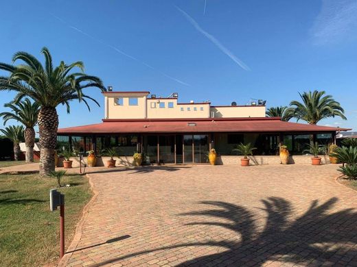 Villa - Grottaglie, Provincia di Taranto