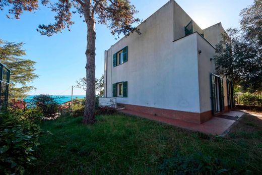 Villa - Albissola Marina, Provincia di Savona