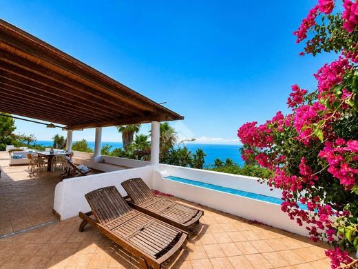 Villa in Lipari, Province of Messina
