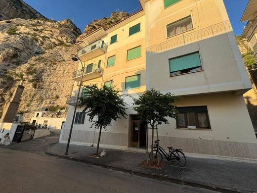 ﺷﻘﺔ ﻓﻲ Meta, Napoli