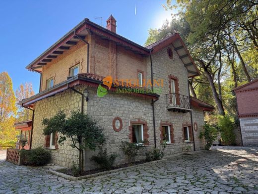 Villa in Campobasso, Provincia di Campobasso
