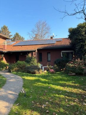 Villa à Lesmo, Provincia di Monza e della Brianza