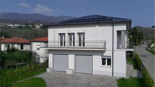 Villa Gavirate, Varese ilçesinde