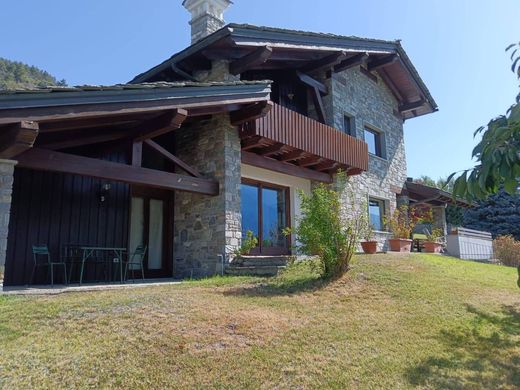 Villa in Saint-Christophe, Valle d'Aosta