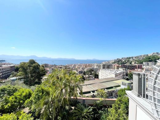 ナポリ, Napoliのアパートメント