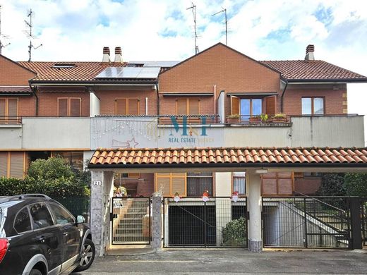 Casa adosada en Segrate, Milán